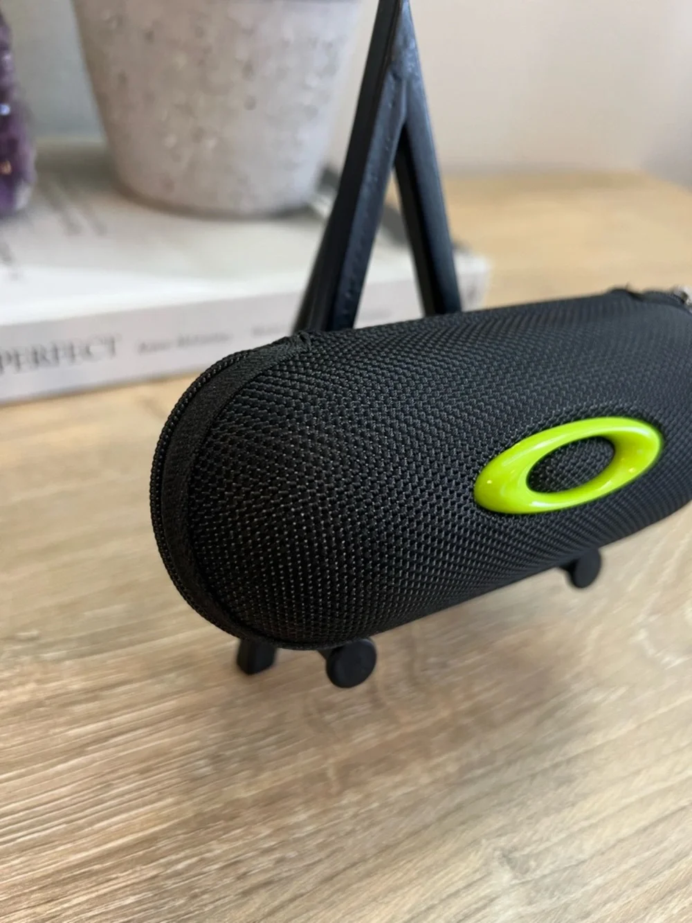 Oakley Kids Sunglasses Case Black Hard Shell Zip Green Logo Small